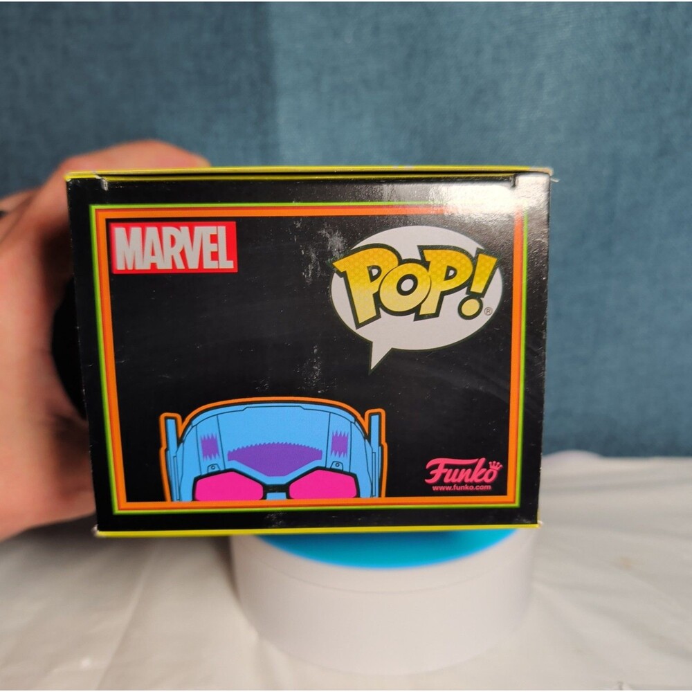 Funko Pop Ant-Man 910 Avengers Endgame Blacklight Target Exclusive PreOwned - Picture 9 of 16